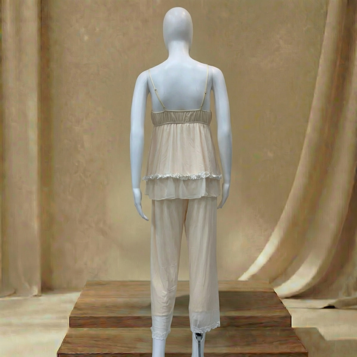 Vanilla Glow Ruffle Lounge Trio